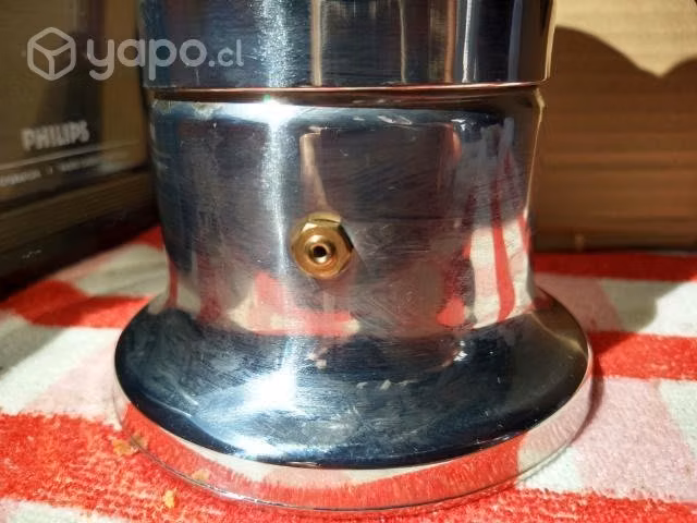 Cafetera muy linda ,para decoracion uso o adorno ,