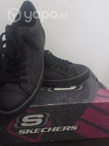 Zapato de colegio nuevo Skechers 38 varón nuevo
