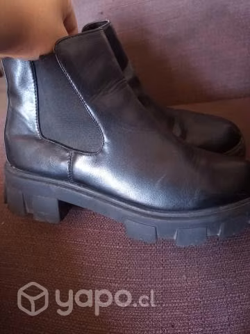 Botas