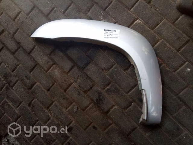 Moldura rueda delantera izquierda Mazda BT50 Taila