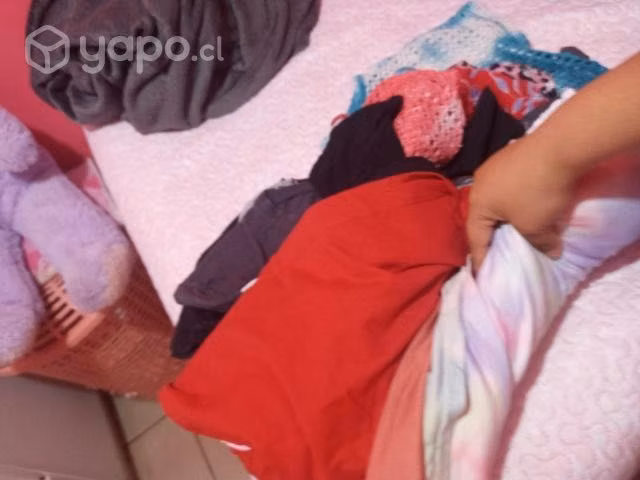 Lote de 15 poleras en buen estado poco uso - Imagen 2