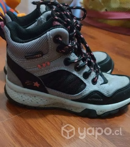Zapatilla outdoor ficcus