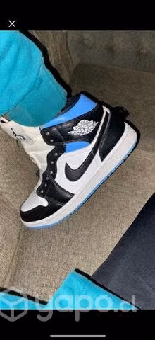 Zapatillas Jordan 1 Mid University blue