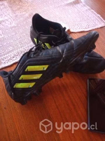zapatos de fútbol