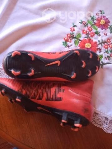 zapatos de fútbol
