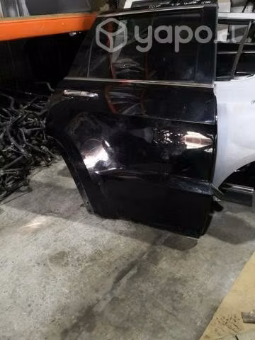 Puerta trasera derecha jeep cherokee