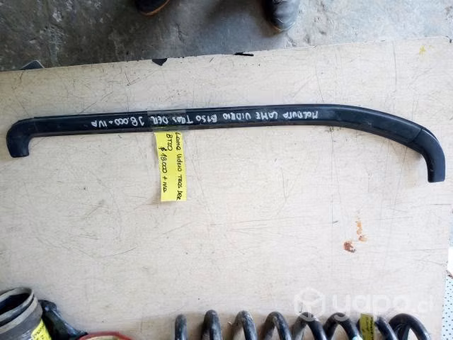 Moldura lame vidrio trasera derecha Ford Ranger Ta
