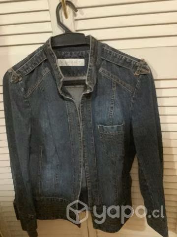 Chaqueta de mezclilla color azul, talla 40
