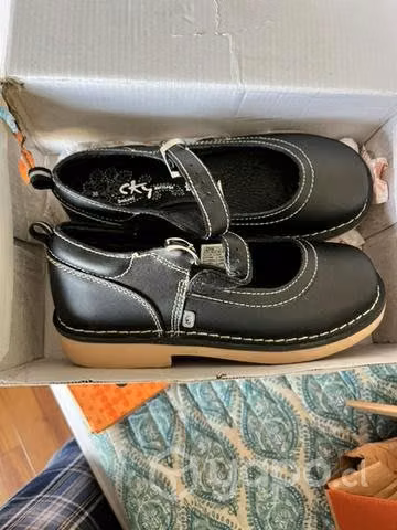 Zapatos de colegio nuevos