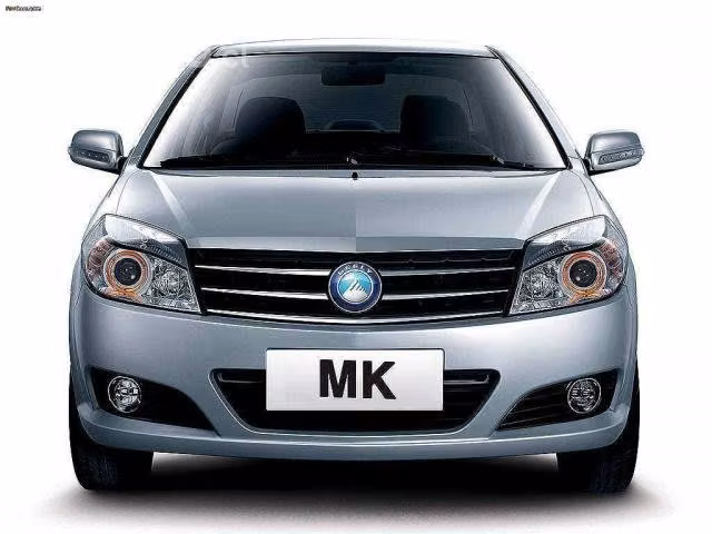 Parachoque Delantero Geely Mk Original con detalle