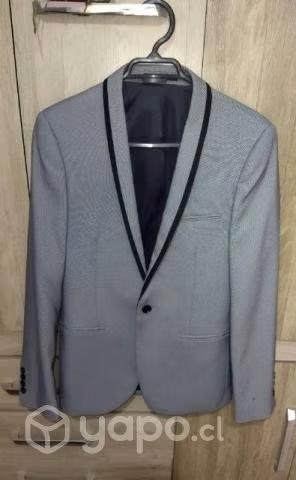 Traje completo mas camisa, estilo Ultra Slim