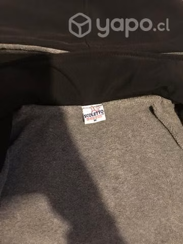 Chaqueta nueva de liceo industrial