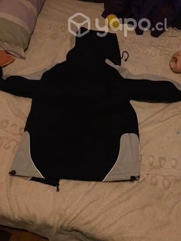 Chaqueta nueva de liceo industrial