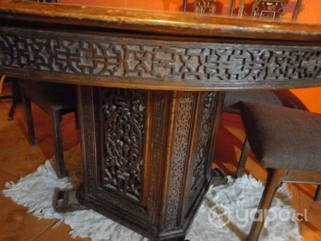 Comedor antiguo tallada
