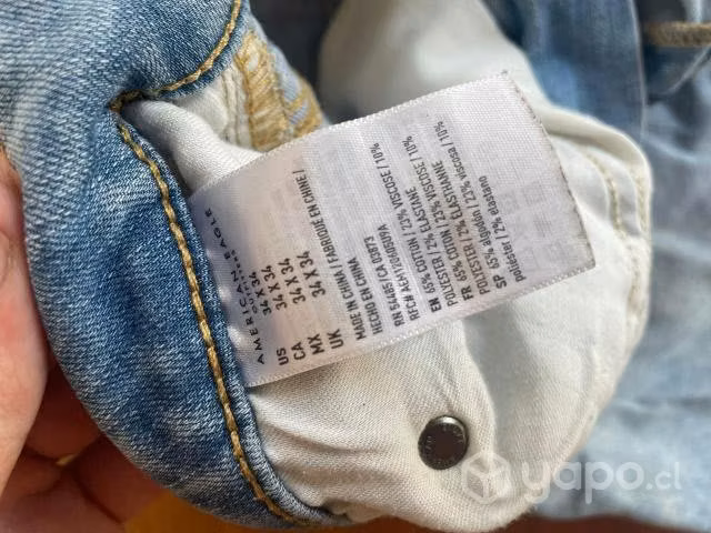 Jeans American Eagle Talla 32 con detalle - Imagen 3