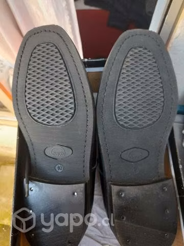 Zapatos cuero cove