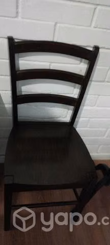 Sofa gris, 2 sillas cafe