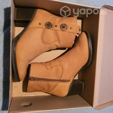Botines hush puppies 39