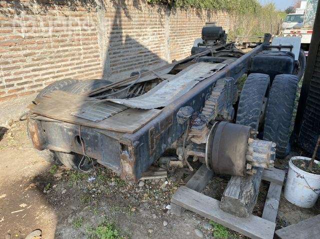 Chassis camión Volkswagen modelo 24250 - Imagen 3