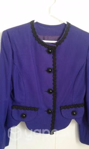 Chaqueta Corta Púrpura Talla 42