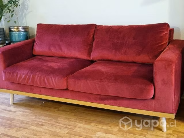 Sofa Rojo Terciopelo, excelente estado.