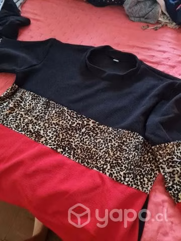 Distintas prendas de mujer
