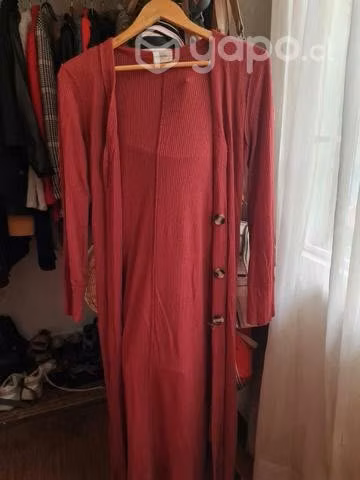 Distintas prendas de mujer