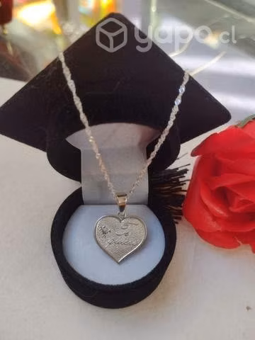 Muchas joyas hombre y mujer Licenciaturas