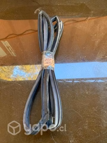 Goma contorno puerta delantera izq Chv Captiva