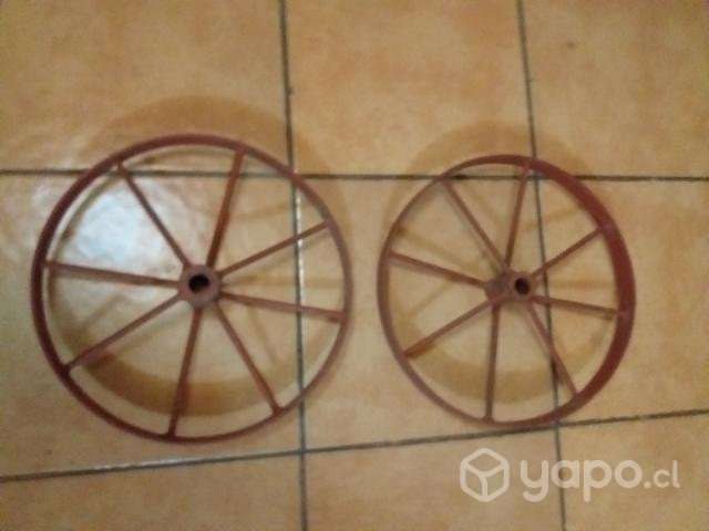 2 ruedas de carreta con eje mazisas - Imagen 2