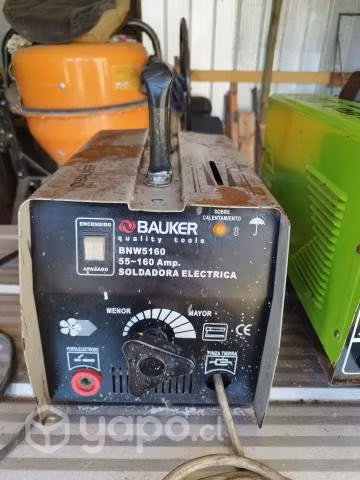 Soldadora Indura y Bauker