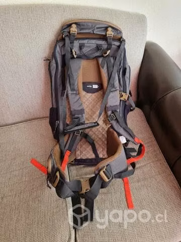 Mochila NUEVA 50 LT Travel 500
