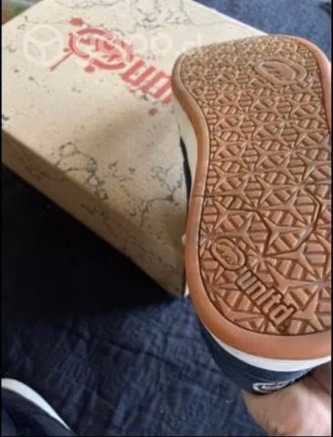 Zapatilla n 41 - Imagen 2