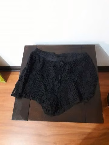 Short negro talla L encaje