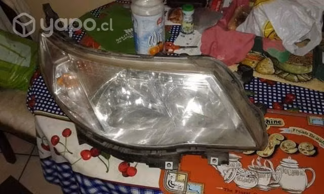Optico derecho original Subaru forester 2012