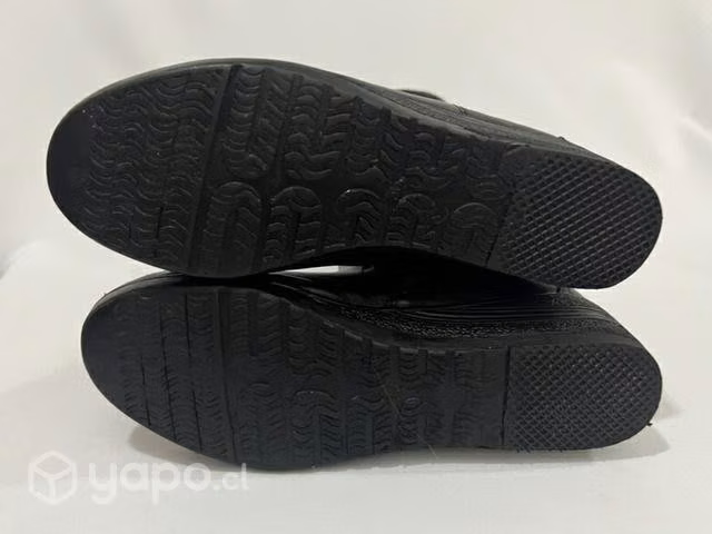 Bota Taco Chino Sintético y Lana Marca New Walk 36