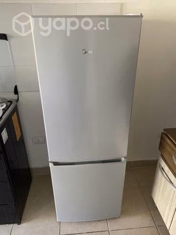 Refrigerador marca Midea