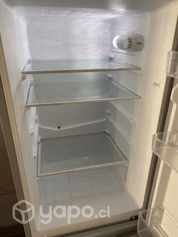 Refrigerador marca Midea