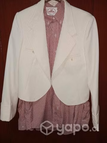 Chaqueta y camisa de huaso