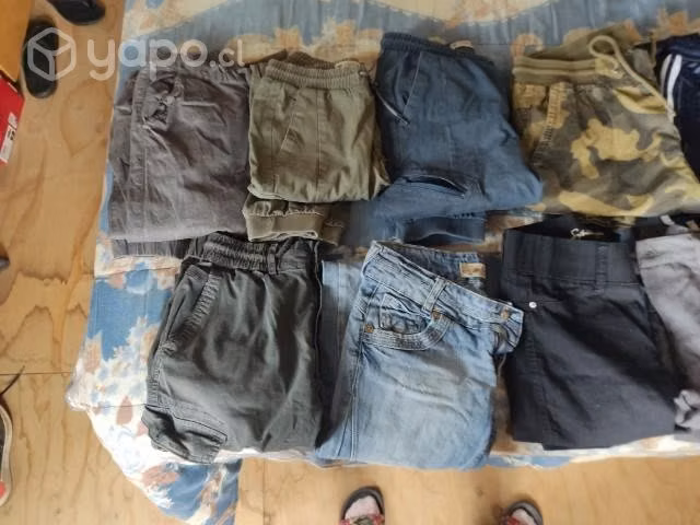 Ropa y zapatos distintas tallas y marcas