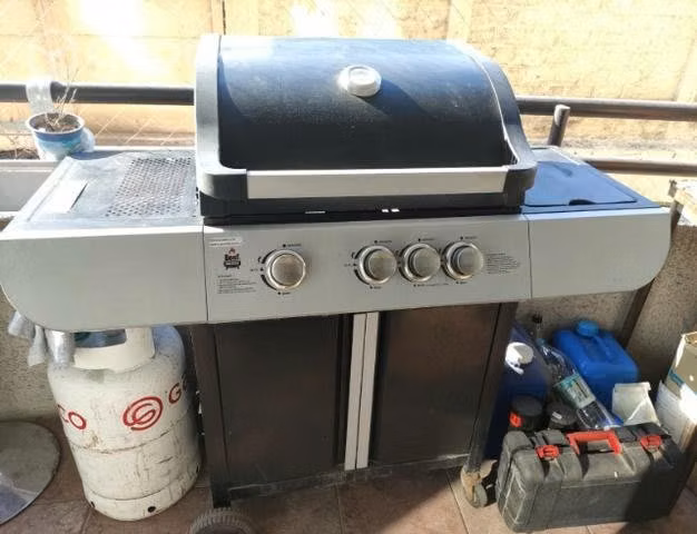 Parrilla a gas 3 quemadores más 1 lateral