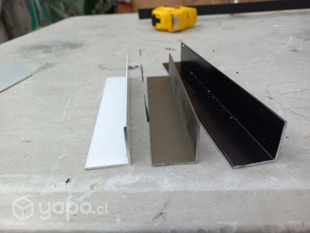 Ángulo 20x20mm x 3mt