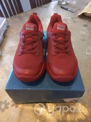 Zapatilla roja clinica talla 39