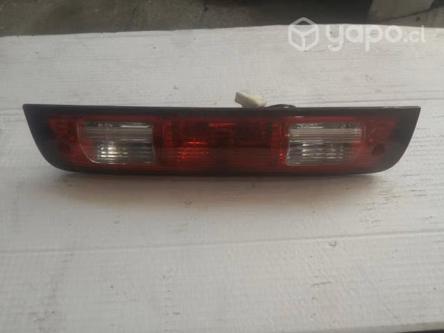 Luz de freno Dodge Ram 1500 año 2013