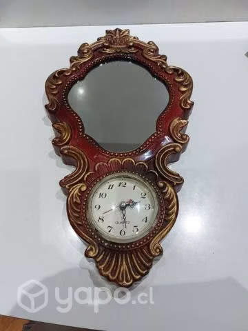Espejo-reloj