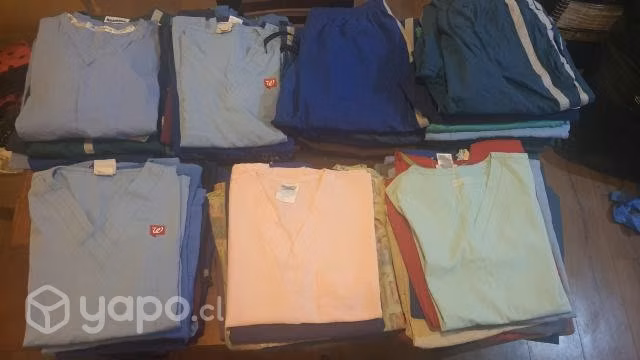 Lotes de uniformes clínicos excelente estado