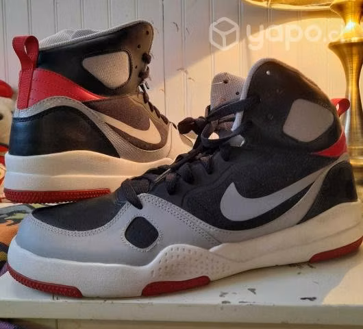 Nike son of flight