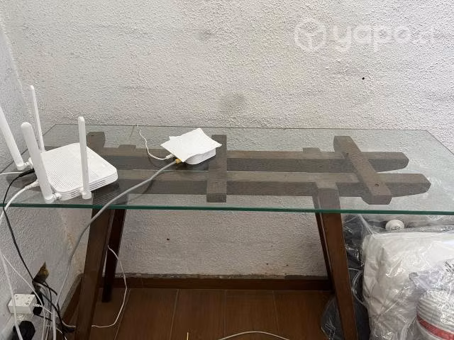 Mesa de arrimo vidrio