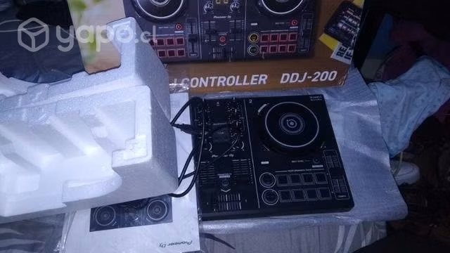Controlador DDJ-2000
