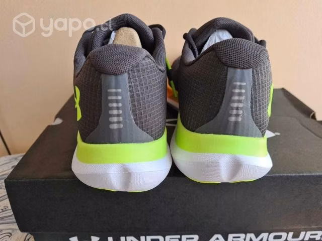 Zapatillas UNDER ARMOUR nuevas - Imagen 4